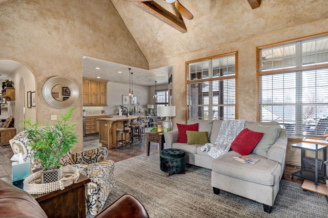 815 E Beaufort Street, Nixa, MO 65714