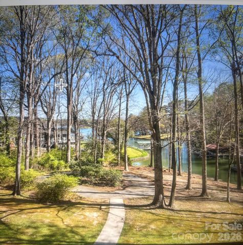 2912 Waterside Drive, Shelby, NC 28150