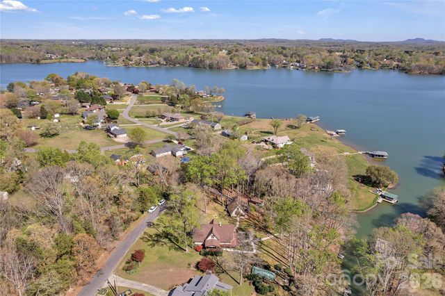 2912 Waterside Drive, Shelby, NC 28150