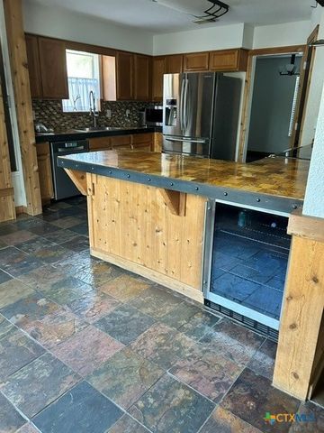 1106 Amanda, Canyon Lake, TX 78133