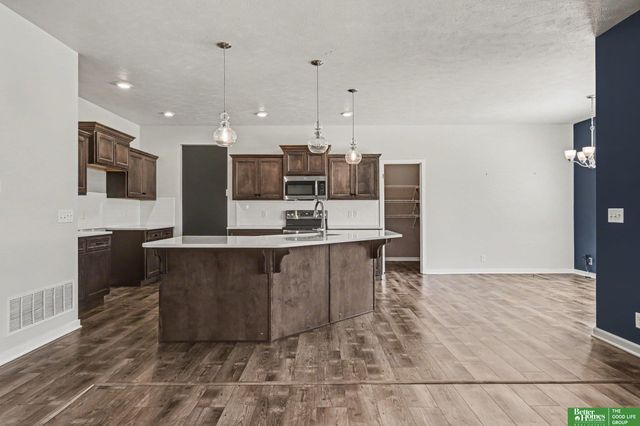 6307 N 169th Street, Omaha, NE 68116