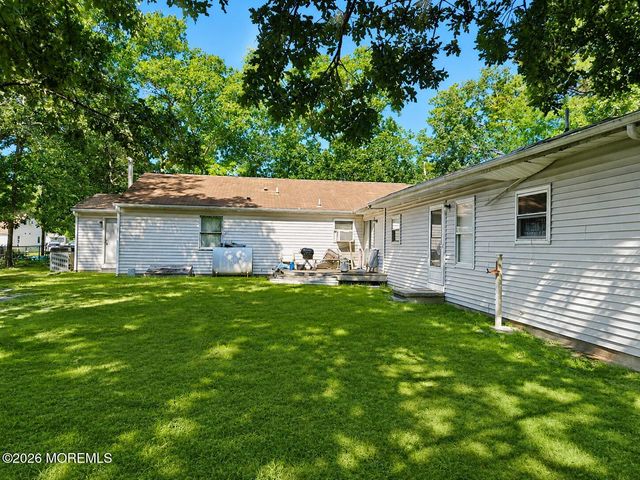 22 Radcliff Avenue, Browns Mills, NJ 08015