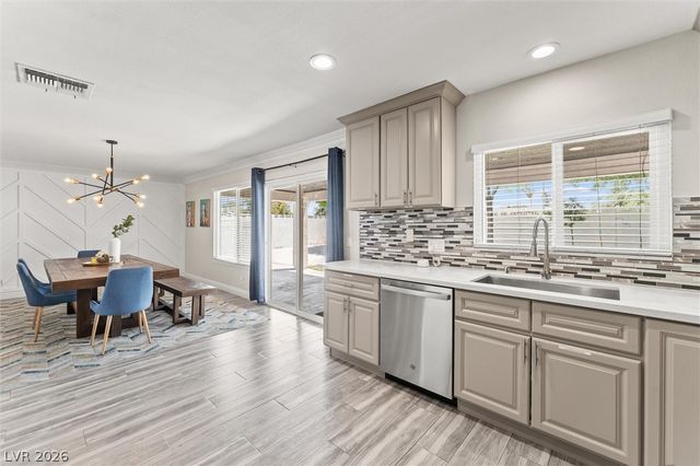 6441 Hummingbird Lane, Las Vegas, NV 89103