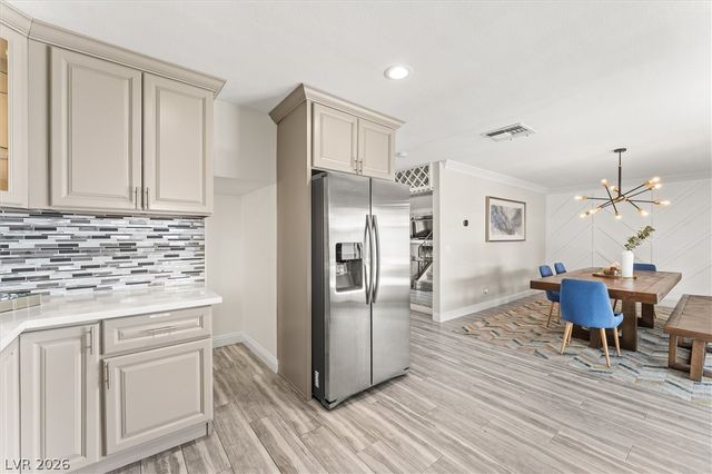 6441 Hummingbird Lane, Las Vegas, NV 89103