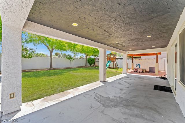 6441 Hummingbird Lane, Las Vegas, NV 89103