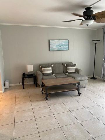 209 SE 6th Street 4, Boynton Beach, FL 33435
