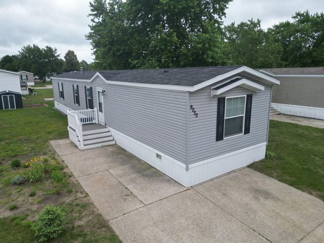 9020 4 Winds Lane W, Olive Twp, MI 49460