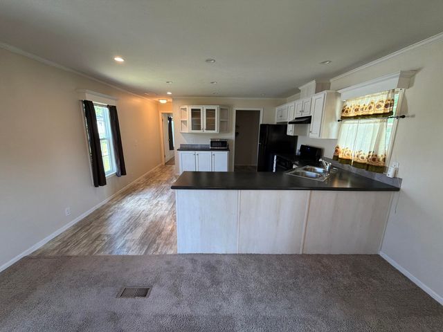 9020 4 Winds Lane W, Olive Twp, MI 49460