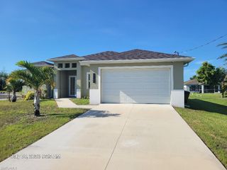 2128 NE 40th ST, Cape Coral, FL 33909