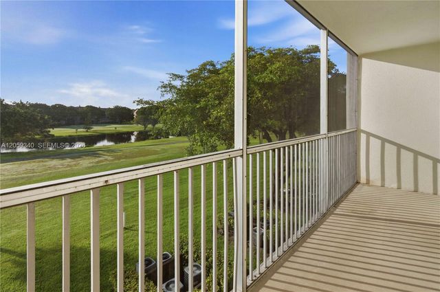 101 SW 132nd Way 305J, Pembroke Pines, FL 33027