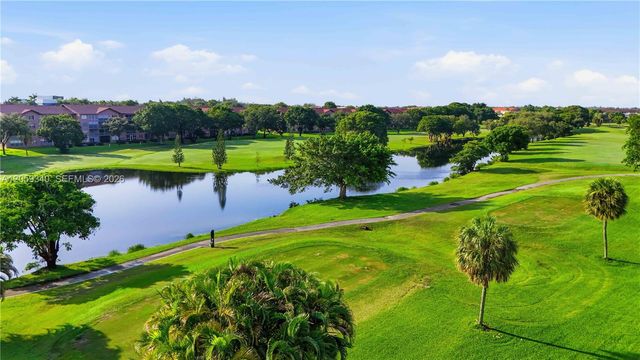 101 SW 132nd Way 305J, Pembroke Pines, FL 33027