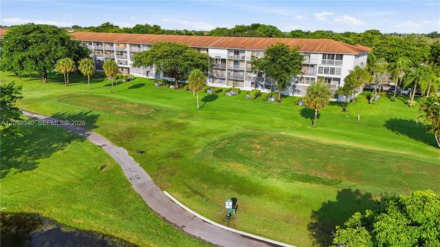 101 SW 132nd Way 305J, Pembroke Pines, FL 33027