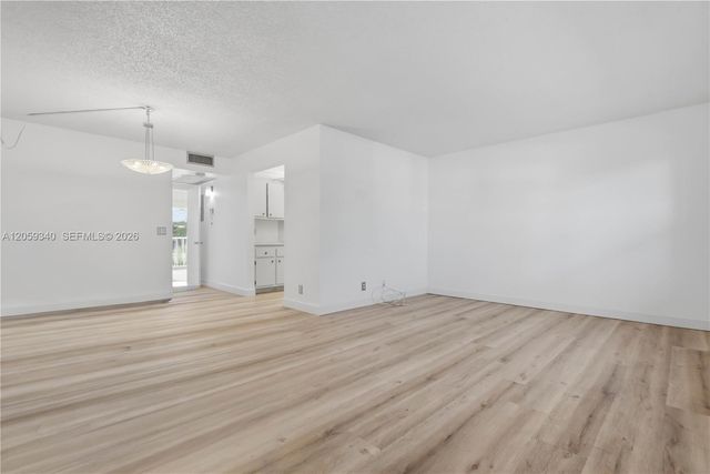 101 SW 132nd Way 305J, Pembroke Pines, FL 33027