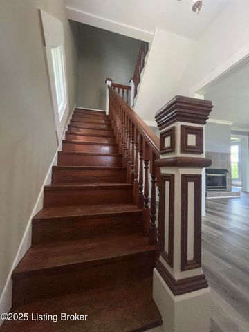 312 High St, Vine Grove, KY 40175