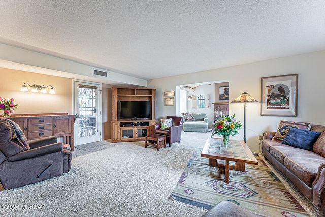 1051 W Camino Sagasta, Green Valley, AZ 85622