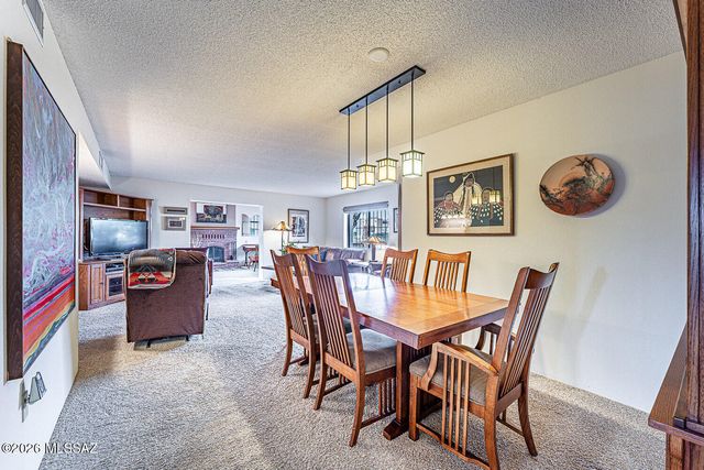 1051 W Camino Sagasta, Green Valley, AZ 85622