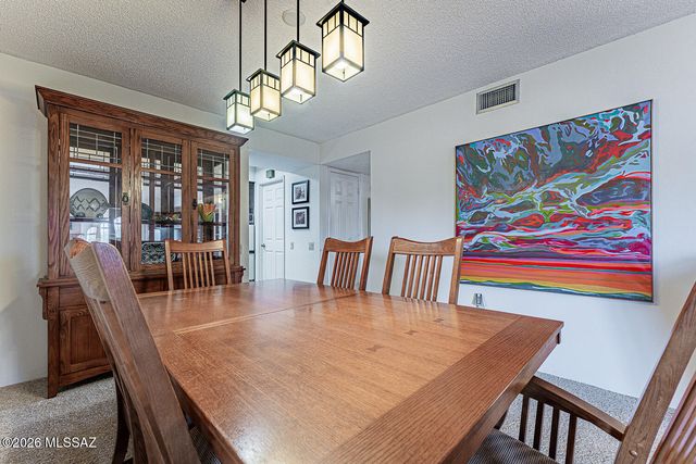 1051 W Camino Sagasta, Green Valley, AZ 85622