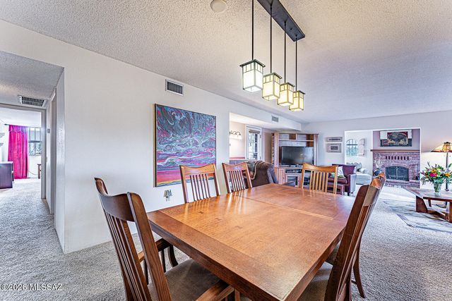 1051 W Camino Sagasta, Green Valley, AZ 85622