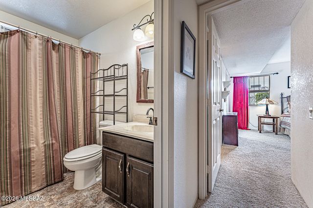 1051 W Camino Sagasta, Green Valley, AZ 85622