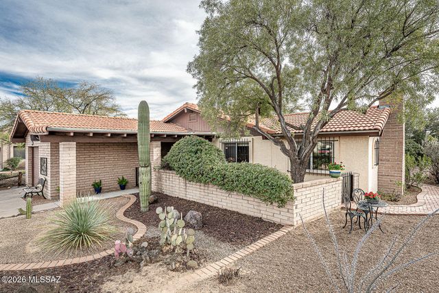 1051 W Camino Sagasta, Green Valley, AZ 85622