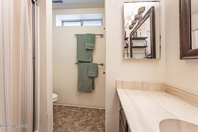 1051 W Camino Sagasta, Green Valley, AZ 85622