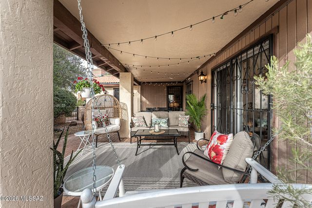 1051 W Camino Sagasta, Green Valley, AZ 85622