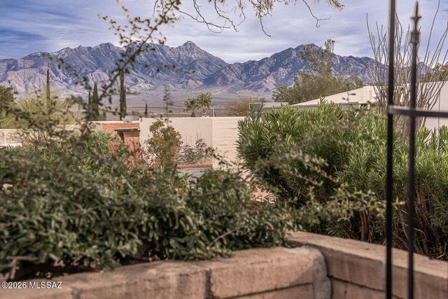 1051 W Camino Sagasta, Green Valley, AZ 85622