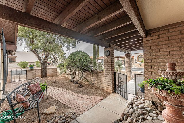 1051 W Camino Sagasta, Green Valley, AZ 85622