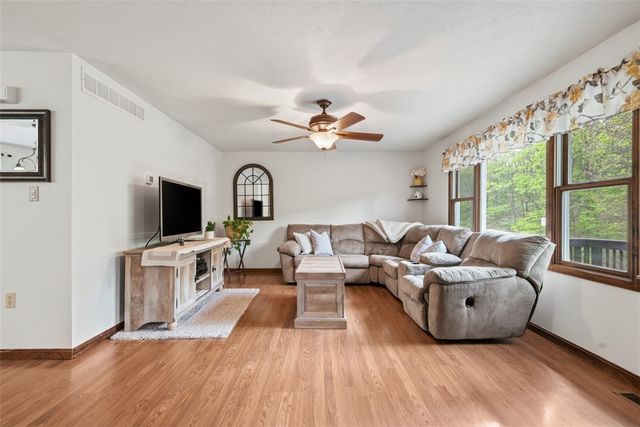 39 Blackswoods Rd, New Sewickley Twp, PA 15042