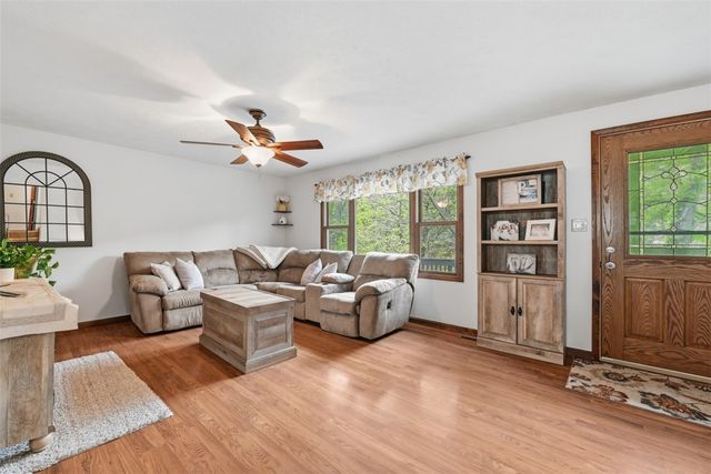 39 Blackswoods Rd, New Sewickley Twp, PA 15042