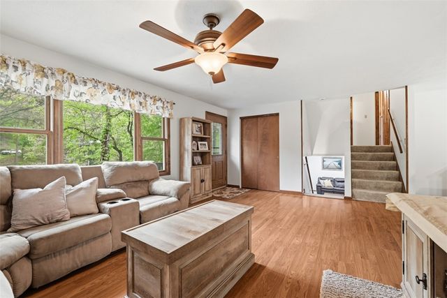 39 Blackswoods Rd, New Sewickley Twp, PA 15042