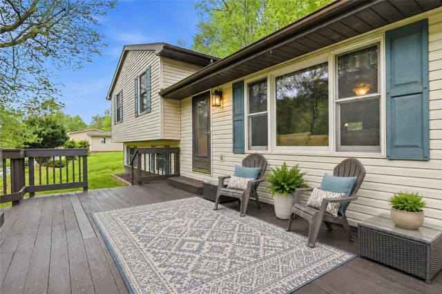 39 Blackswoods Rd, New Sewickley Twp, PA 15042