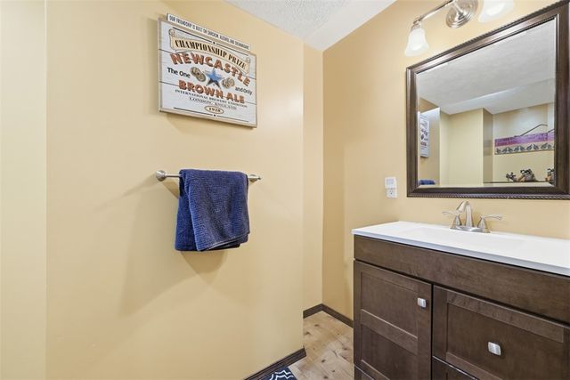 39 Blackswoods Rd, New Sewickley Twp, PA 15042