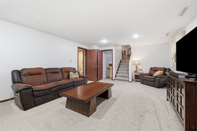 39 Blackswoods Rd, New Sewickley Twp, PA 15042