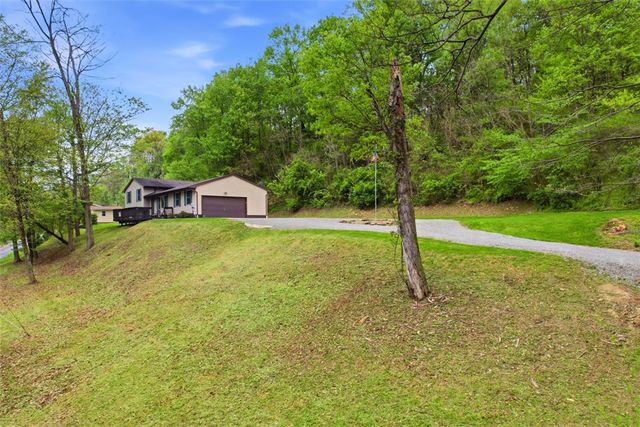 39 Blackswoods Rd, New Sewickley Twp, PA 15042