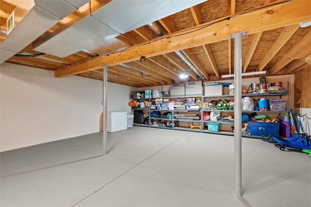 39 Blackswoods Rd, New Sewickley Twp, PA 15042