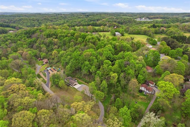 39 Blackswoods Rd, New Sewickley Twp, PA 15042
