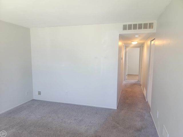 6784 Studebaker Avenue, Warren, MI 48091