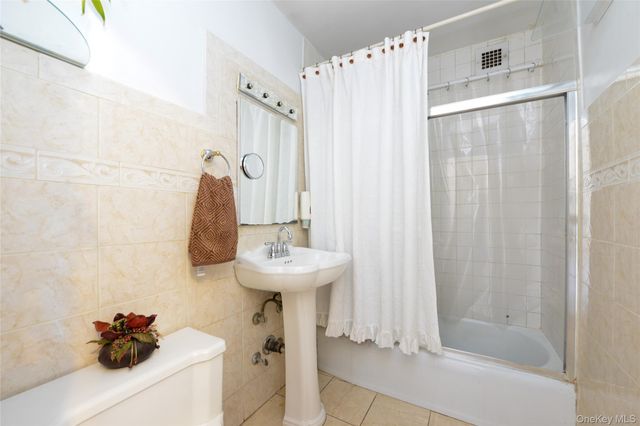 61-20 Grand Central B 508, Forest Hills, NY 11375