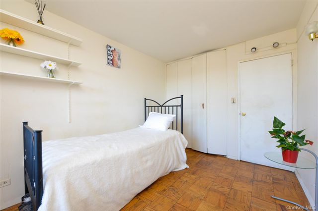 61-20 Grand Central B 508, Forest Hills, NY 11375
