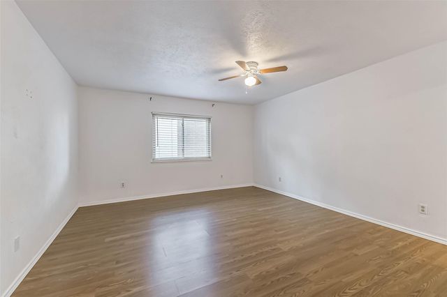 2718 Quail Run Drive, Humble, TX 77396