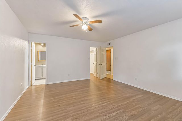 2718 Quail Run Drive, Humble, TX 77396