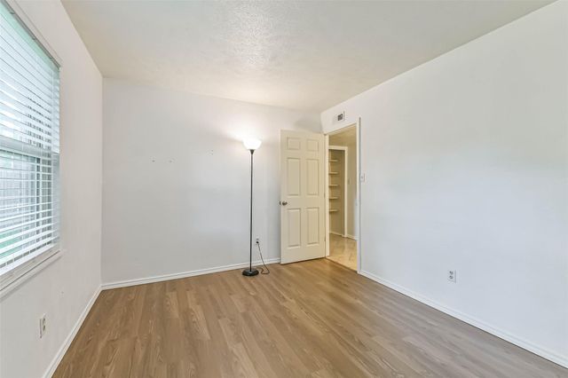 2718 Quail Run Drive, Humble, TX 77396
