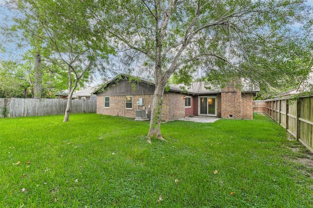2718 Quail Run Drive, Humble, TX 77396