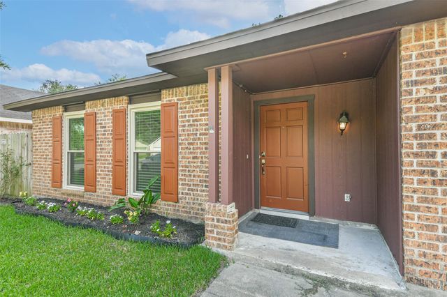 2718 Quail Run Drive, Humble, TX 77396