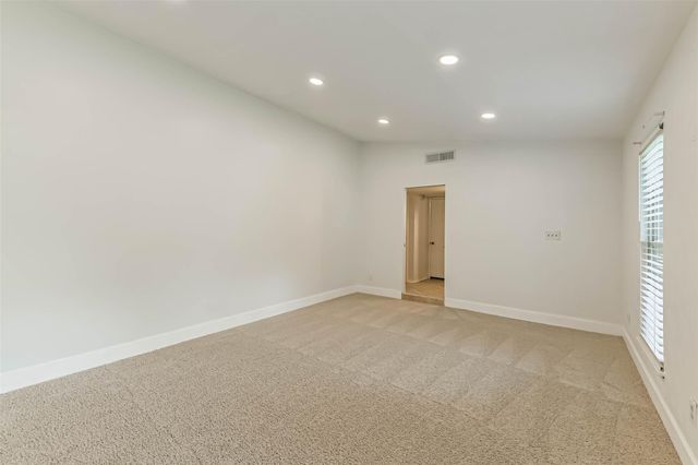 2718 Quail Run Drive, Humble, TX 77396