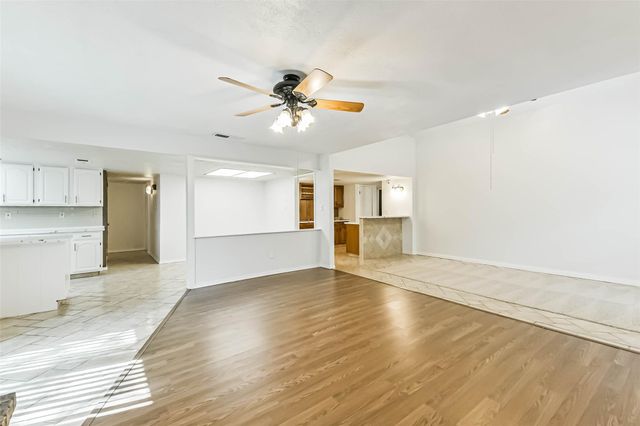 2718 Quail Run Drive, Humble, TX 77396