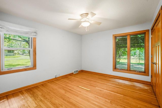 W276N1875 Spring Creek DRIVE, Pewaukee, WI 53072