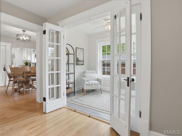 7439 Wellington Avenue, University City, MO 63130