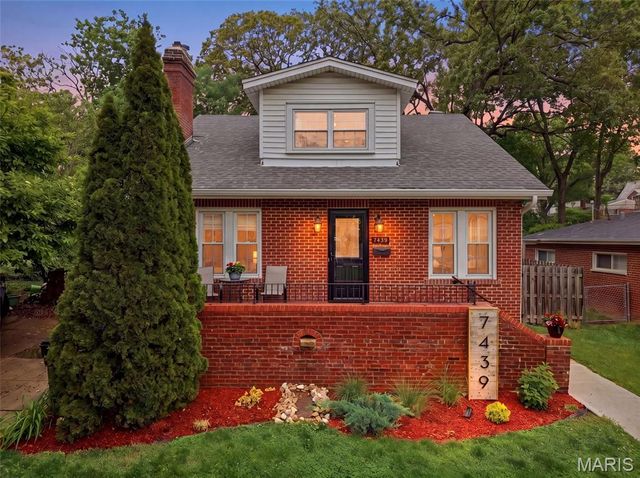 7439 Wellington Avenue, University City, MO 63130
